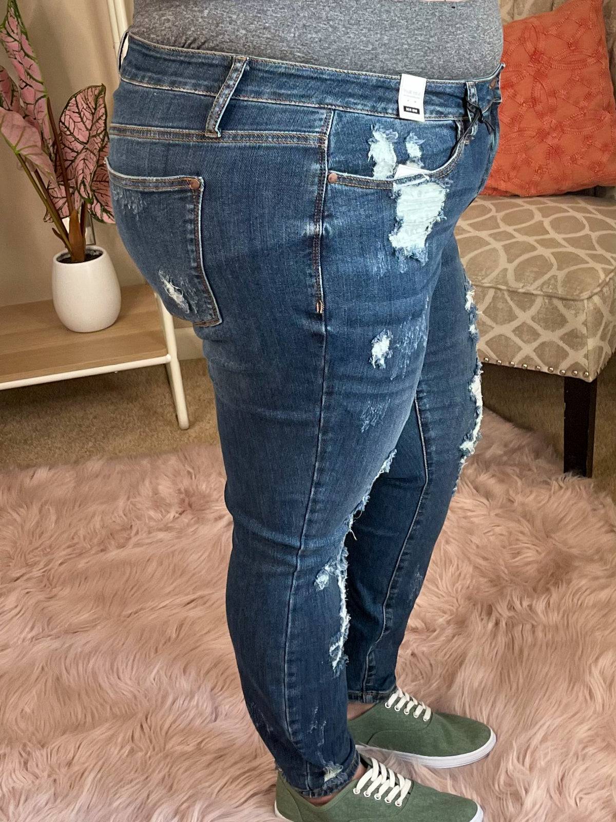 Hips Don&#39;t Lie Distressed Judy Blue Jeans