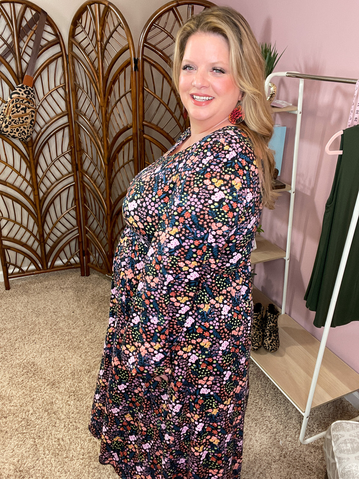 All the Wonder Midi Dress - Black