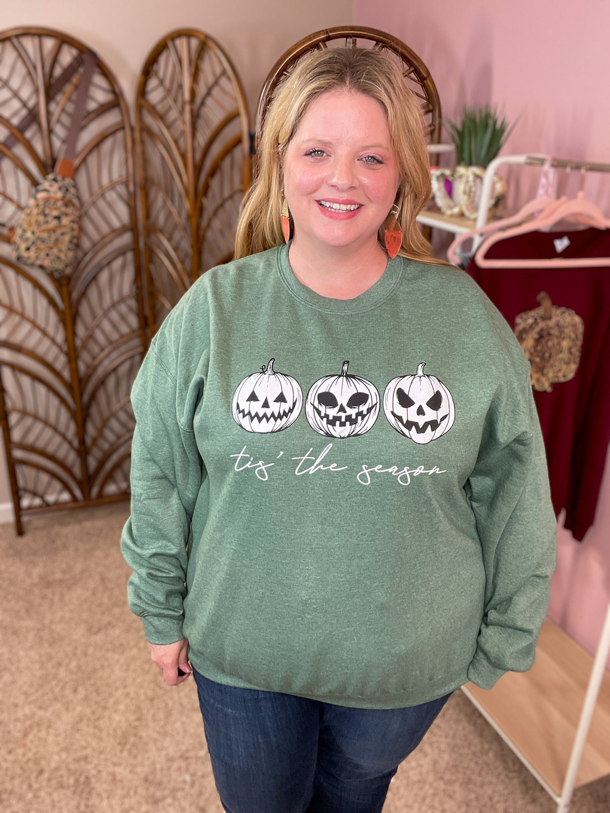Tis the Season Pumpkin Graphic Sweatshirt