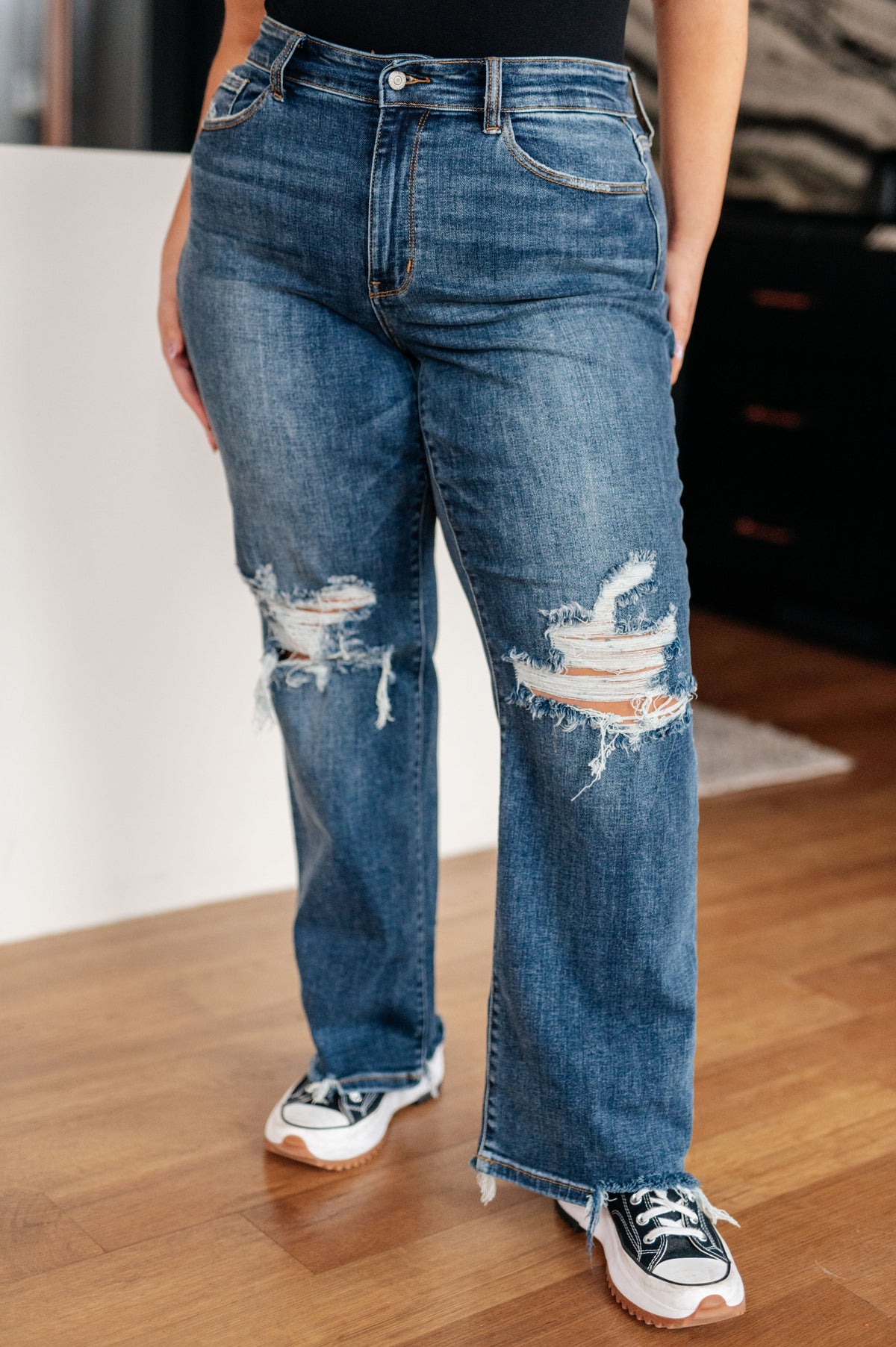 Rose High Rise 90&#39;s Straight Jeans in Dark Wash