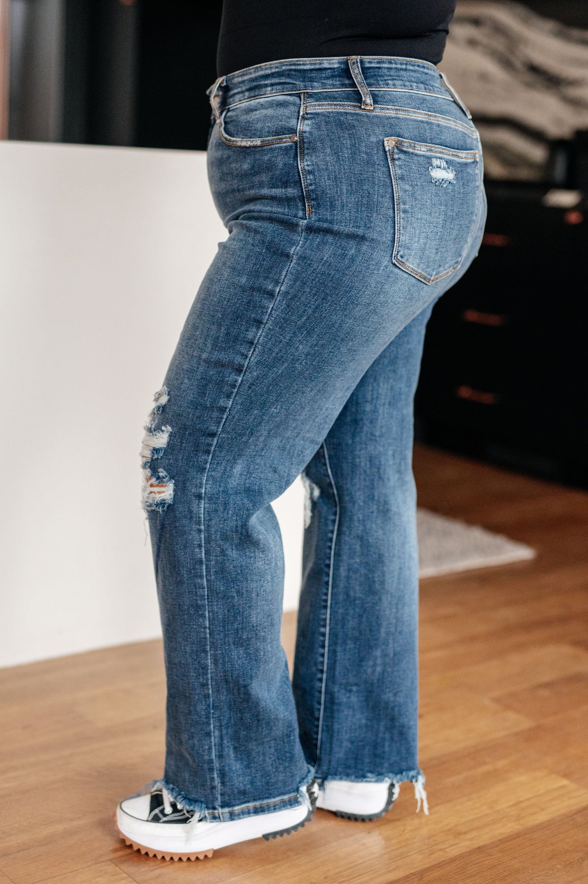 Rose High Rise 90&#39;s Straight Jeans in Dark Wash