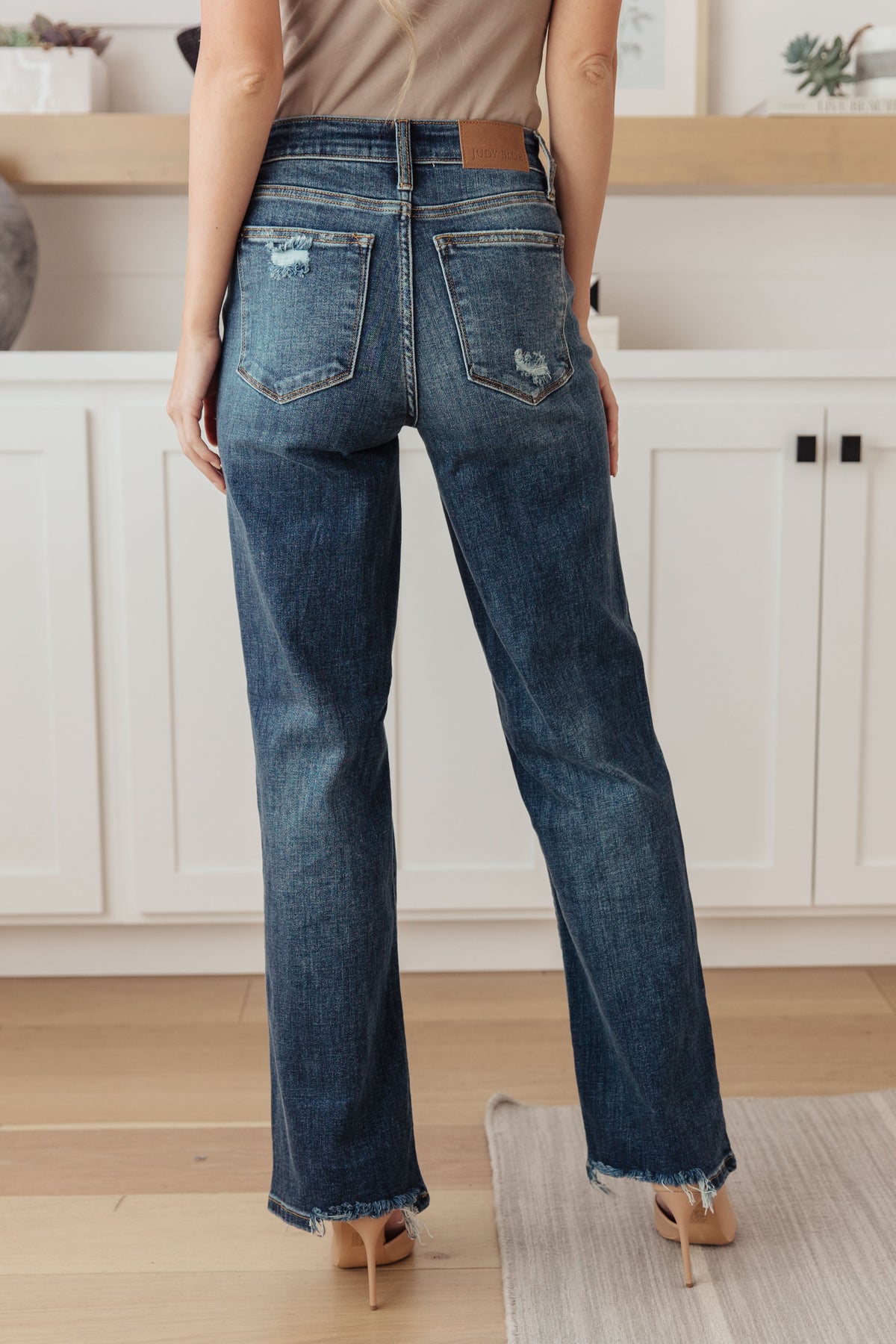 Rose High Rise 90&#39;s Straight Jeans in Dark Wash