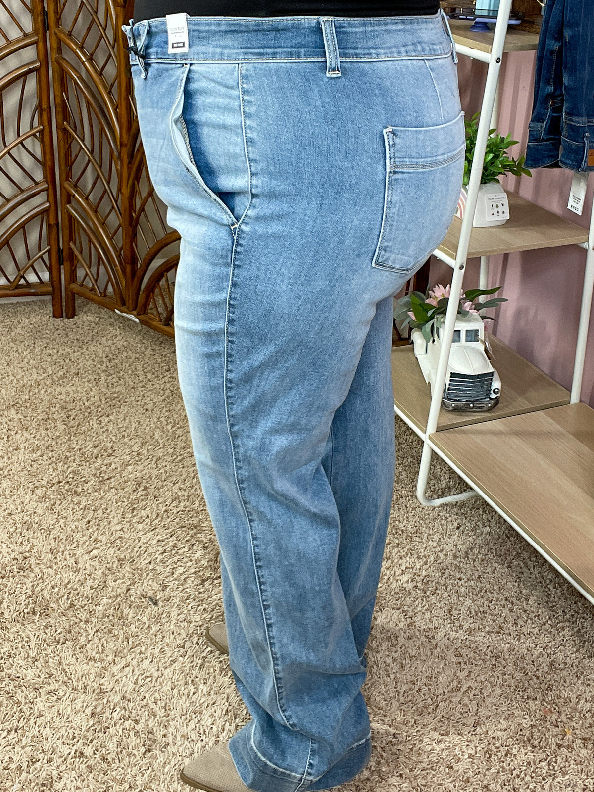 Trend Setter Wide Leg Jeans - Judy Blue