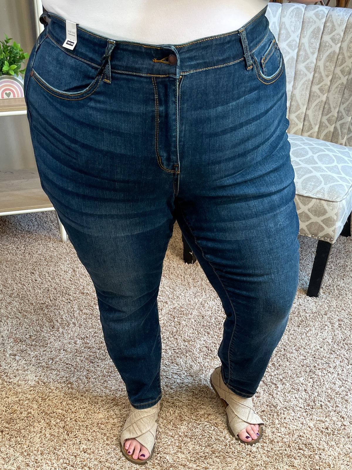 Bottoms Up Jeans - Judy Blue