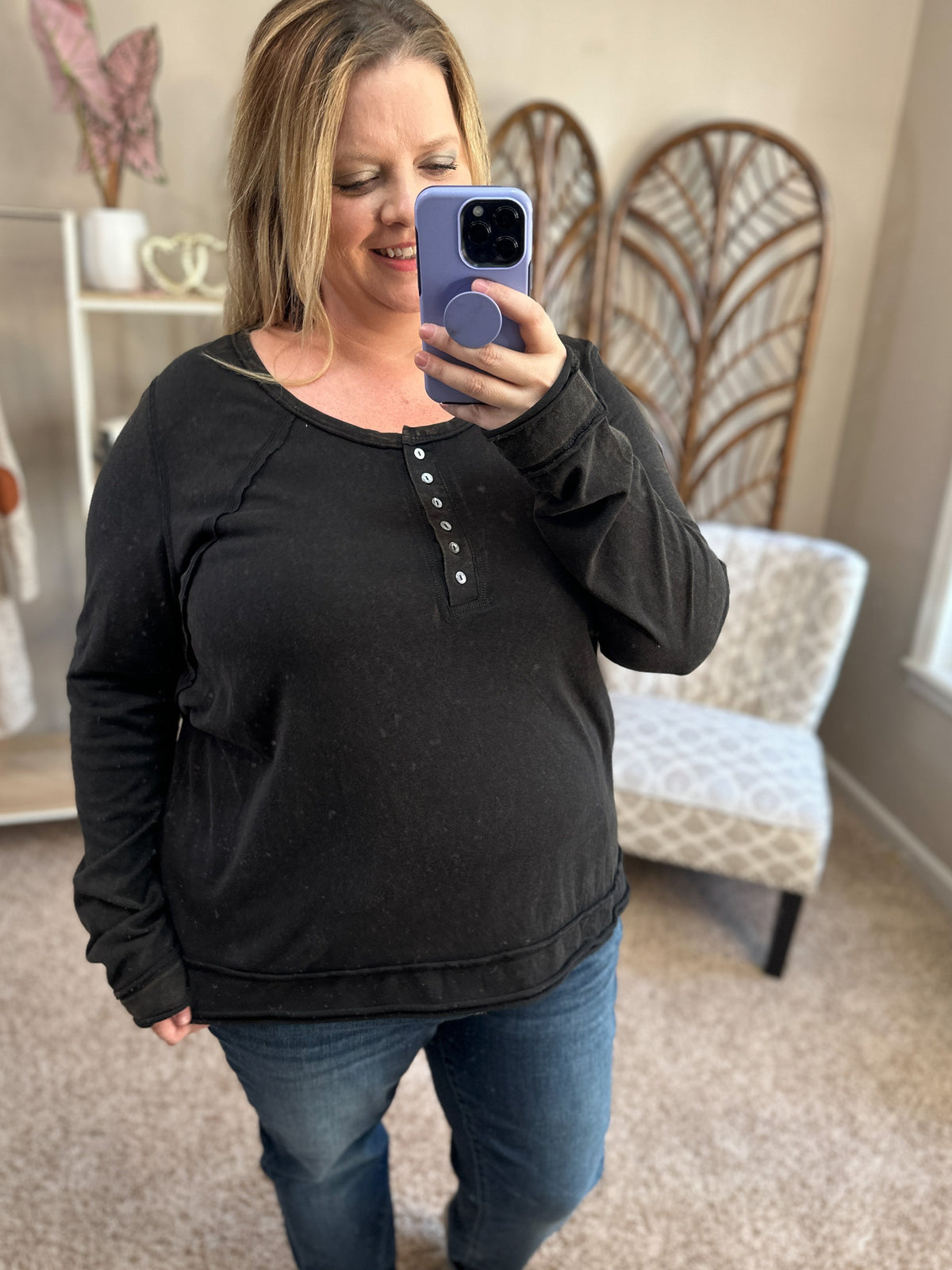 Cute as a Button Top - Black